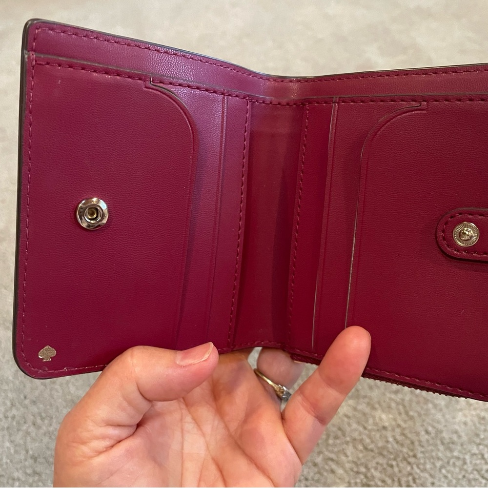 Kate Spade wallet - Picture 4 of 7